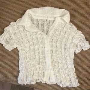 White lettuce cropped blouse